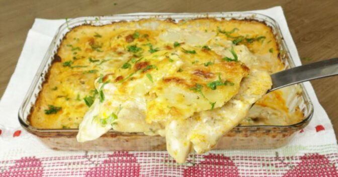 Especiais: Filé de Merluza ao Molho Branco Gratinado de Forno