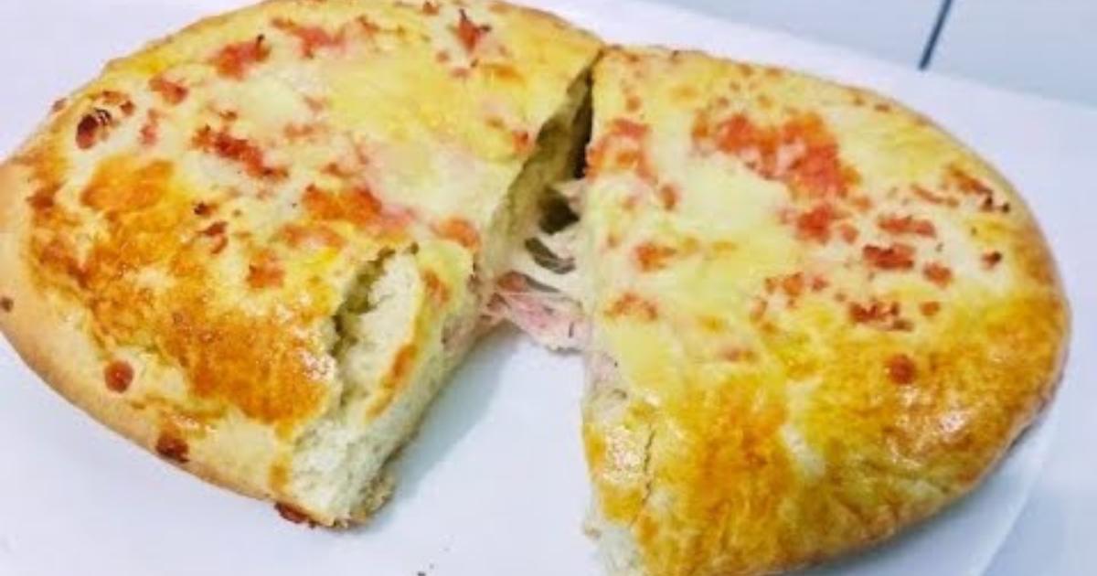 Pão Caseiro Recheado Com Queijo e Presunto Perfeito Para o Seu Lanche da Tarde