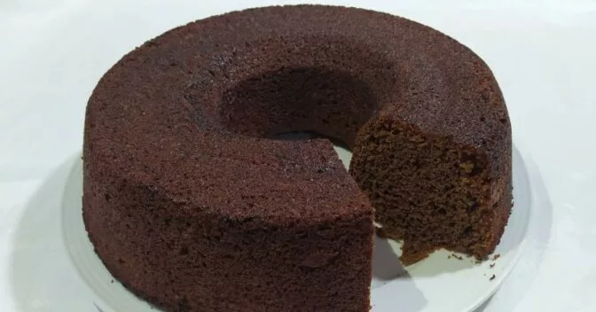 Bolos: Bolo de Chocolate com Leite de Coco: Receita Fácil de Fazer para Café da Manhã ou Tarde!