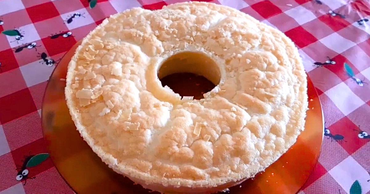 Receita de Bolo de Goma de Liquidificador Que tal um bolo delicioso e fácil de...