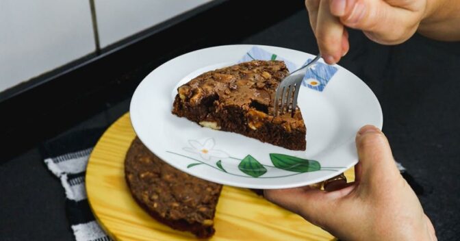 Brownies: Brownie com Castanha da Pará que Fica Uma Delícia para o Lanche da Tarde