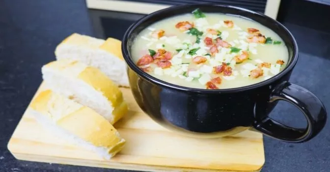 Caldos: Como Fazer Caldo de Mandioca com Bacon e Calabresa. Fica Uma Delícia!