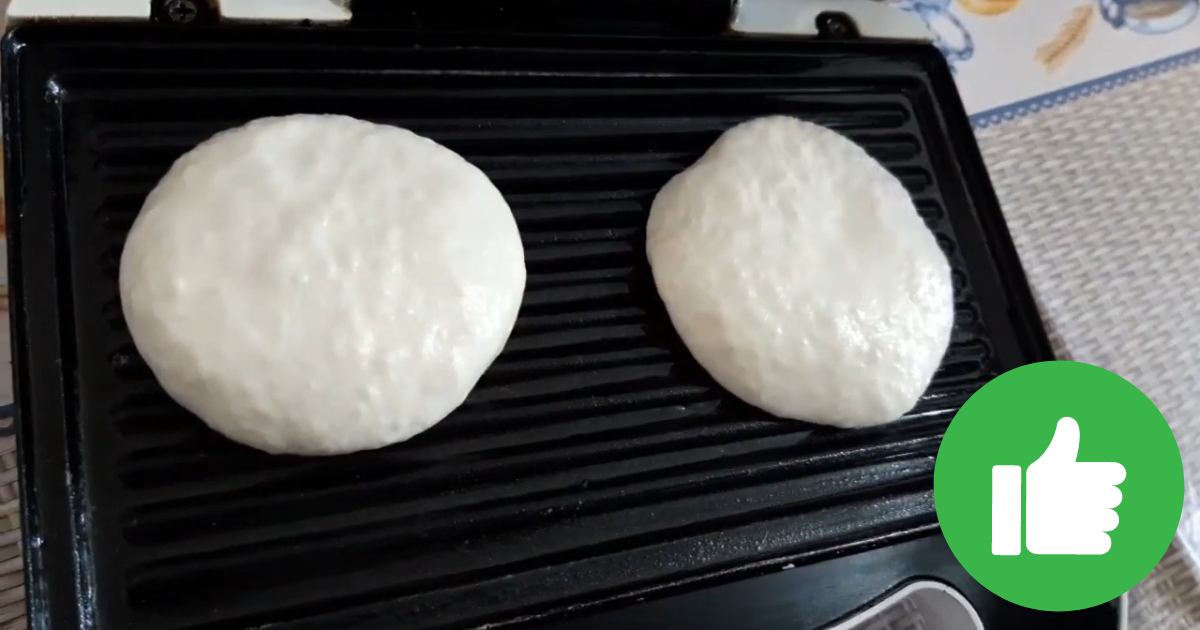 Lanche de Polvilho: Sem Trigo, Sem Óleo e Sem Ovos Quer um lanche rápido e...