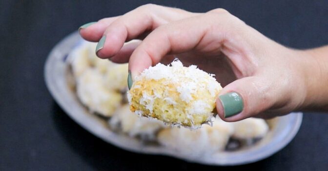 Doces: Nhoque Doce de Coco Fácil de Fazer: Um Doce Delicioso que Serve para Qualquer Ocasião