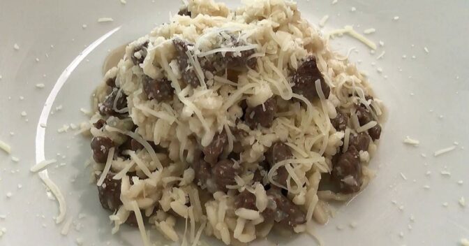 Especiais: O Melhor Risoto de Carne com Gorgonzola que Você Vai Comer!