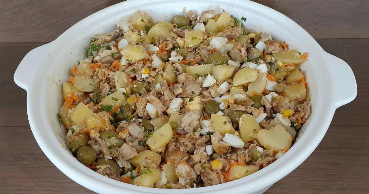 Salada de Peixe Simples de Fazer, é Saborosa e Encanta Qualquer Paladar! Aprenda a Receita.