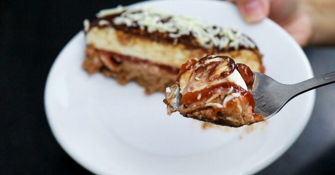 Sobremesas: Como Fazer Terrine de Chocolate com Geléia de Morango: Aprenda Jeito Fácil de Fazer Essa Delícia