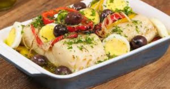 Peixes: Bacalhoada de Forno Fácil com Camadas de Sabor