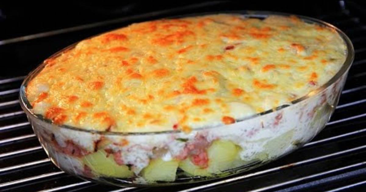 textura dessa batata cremosa é irresistível, com camadas bem definidas e um topo gratinado que...