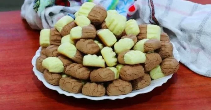 Biscoitos: Biscoitos de Sequilhos Casadinho de Leite Ninho e Chocolate de Derreter na Boca!