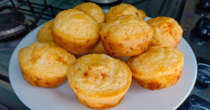 Lanche: Bolinhos de Tapioca Sem Trigo Com Apenas 3 Ingredientes Para o Seu Café da Manhã