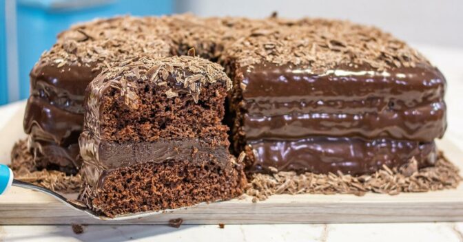 Especiais: Bolo de Chocolate Molhadinho Para Você Fazer No Dia dos Pais