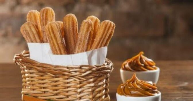 Dicas da Cozinha: Churros simples e rápidos com truque caseiro