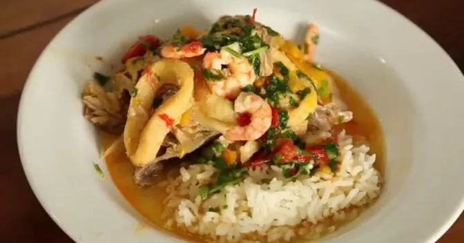 Peixes: Moqueca de Peixe Camarão e Lula Deliciosa e Fácil para Seu Réveillon