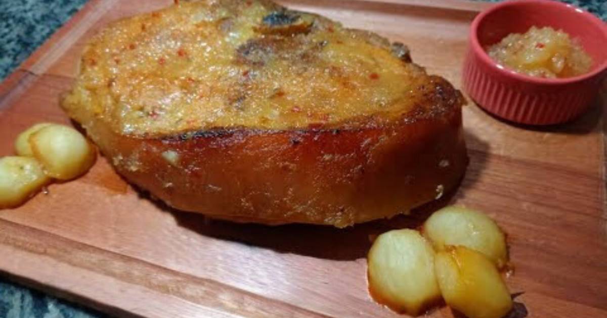 A paleta suína assada com geléia de abacaxi e pimenta é uma receita irresistível e...