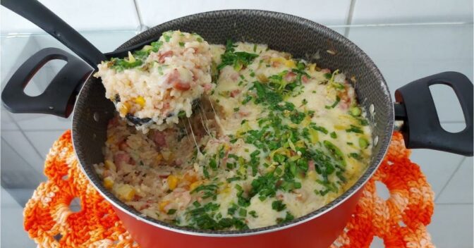 Especiais: Almoço Fácil e Rápido! Arroz Cremoso com Calabresa e Bacon, Receita de Dar Água na Boca.