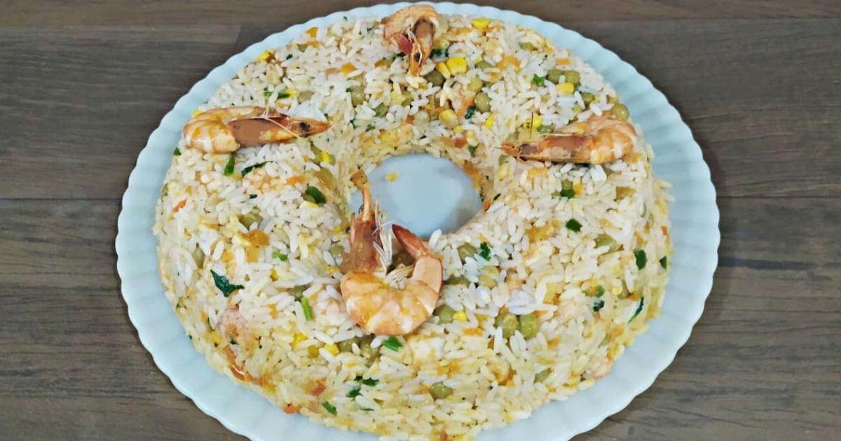 O arroz primavera com camarão é um prato saboroso e versátil que combina a suavidade...