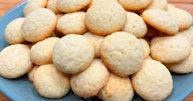 Biscoitos: Lanchinho da Tarde? Aprenda a Preparar Deliciosas Bolachinas Caseiras de Coco!