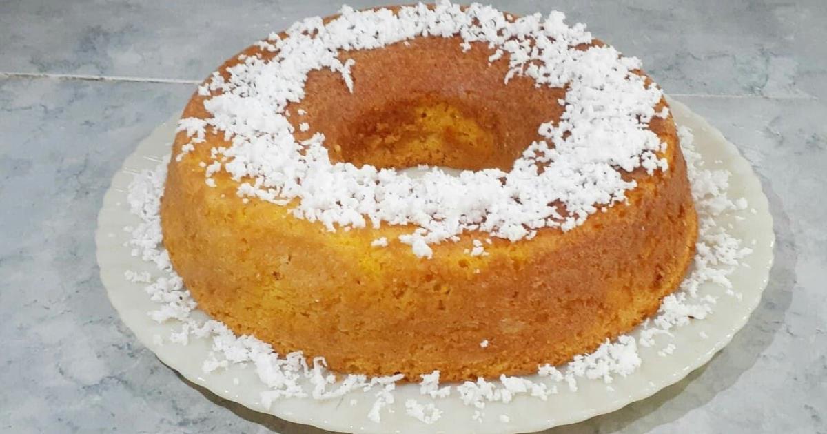 O bolo de abóbora com coco é uma deliciosa combinação que une a suavidade da...