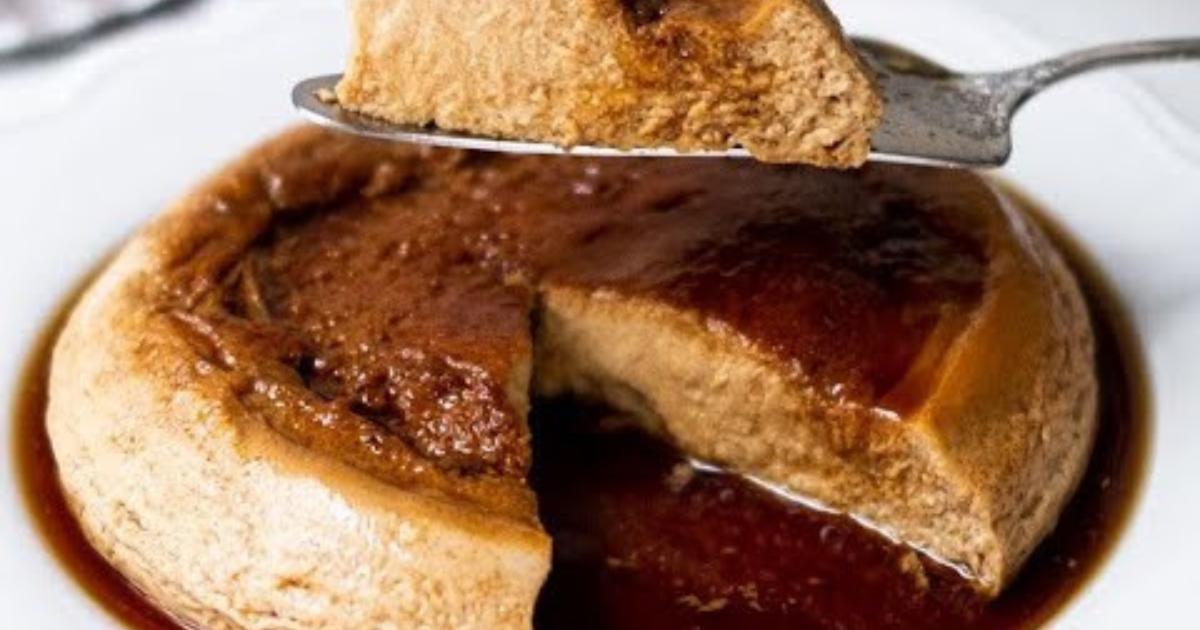 Vamo Fazer um Delicioso Flan de Café? É uma Sobremesa Simples e que Fica com um Sabor Irresistível!