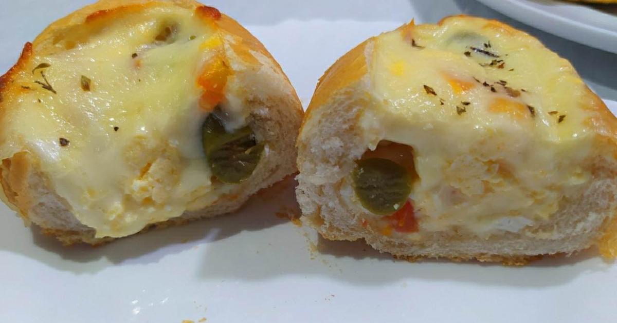 O lanche português é uma receita deliciosa e prática que combina a crocância do pão...