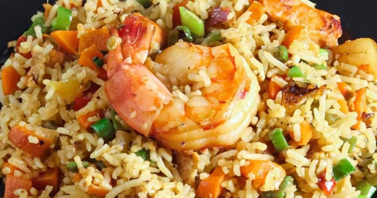 Arroz preguiçoso com sobrecoxa e acelga uma refeição rápida e deliciosa