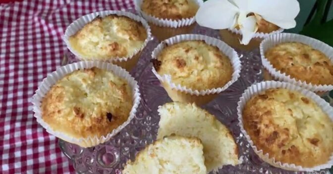 Doces: Cocadinha de Forno com Leite Condensado Fácil e Irresistível