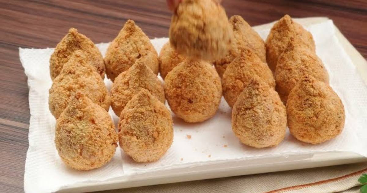 Essa receita de coxinha sem massa é perfeita para quem busca uma opção mais prática...