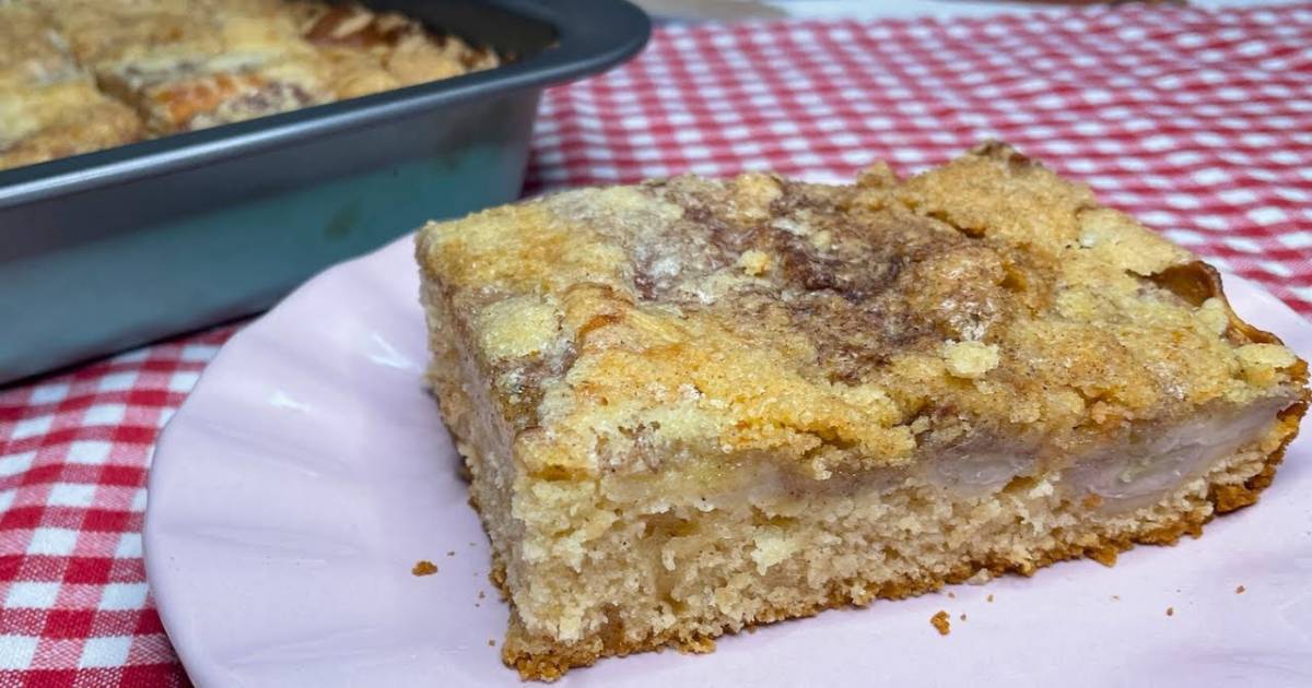 A cuca de banana com farofa é uma sobremesa tradicional e deliciosa, conhecida pela sua...