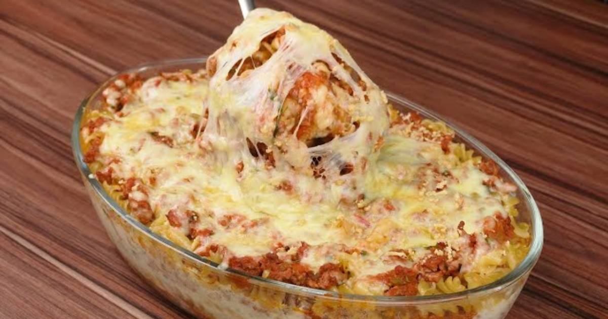 Quem não ama uma boa receita de macarrão? O macarrão de forno cremoso com batata...