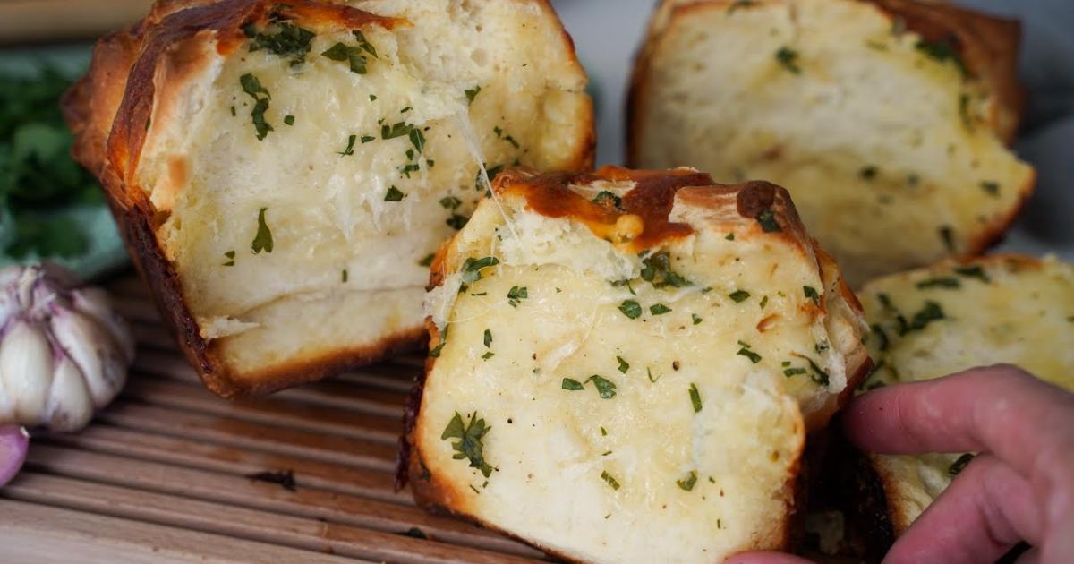 Pão de Alho Caseiro Super Recheado O Pão de Alho Caseiro Super Recheado é uma...