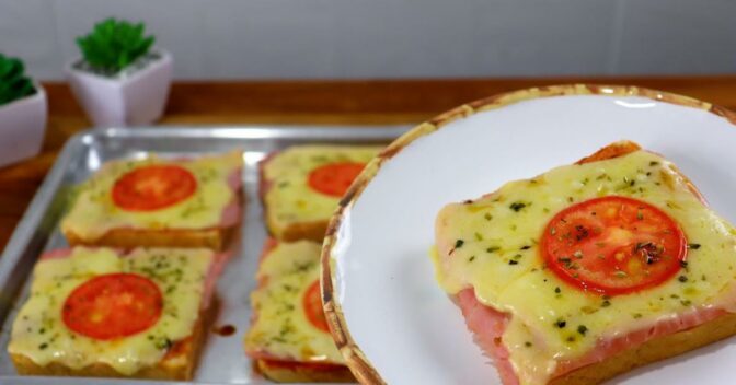 Lanche: Pizza de Pão de Forma