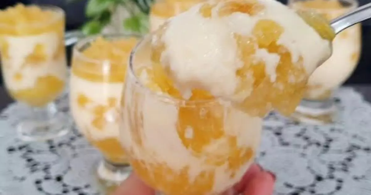 Sobremesa Gelado de Abacaxi A Sobremesa Gelado de Abacaxi é uma receita refrescante, perfeita para...