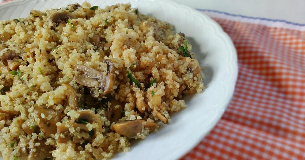 Refeição Deliciosa e Saudável! Quinoa com Cogumelos Salteados é a Sugestão Perfeita para Qualquer Ocasião com um Preparo Bem Simples.