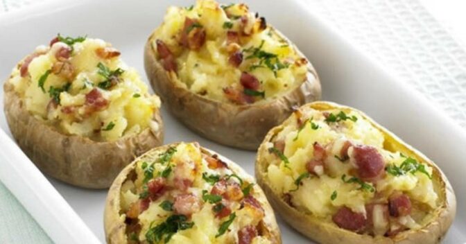 Especiais: Batata Recheada Cremosa com Bacon e Calabresa Mais Fácil que Já Vi