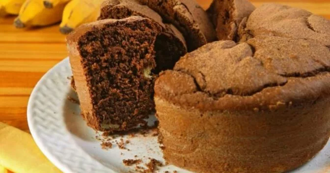 Bolos: Bolo de Banana com Chocolate Fofinho Úmido e Aromático para Qualquer Hora