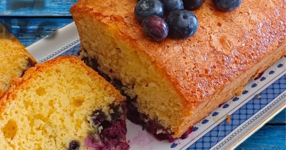 O Bolo de Mirtilos é uma sobremesa simples e deliciosa, ideal para quem quer preparar...