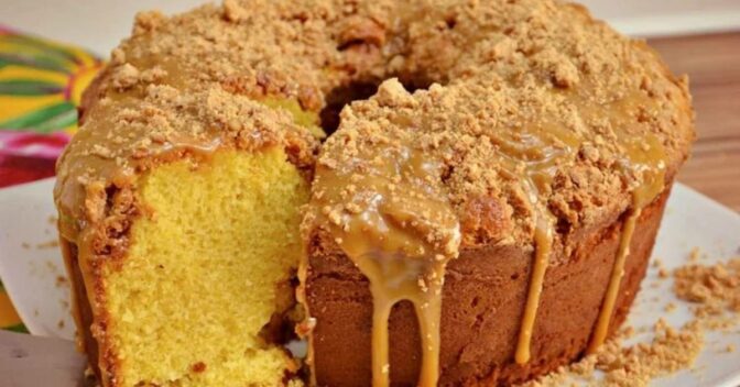 Bolos: Bolo de Paçoca Fofinho com Calda Cremosa para Festa Junina