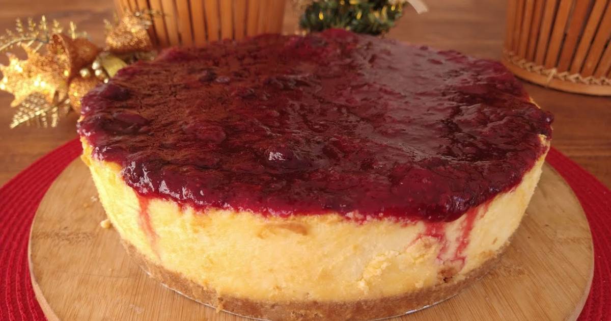 Se você está buscando uma sobremesa especial para sua ceia de Natal, a cheesecake de...