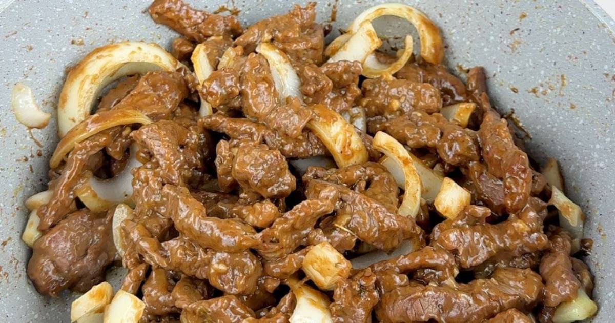 Essa receita de carne com batatas traz um toque especial que lembra o sabor dos...