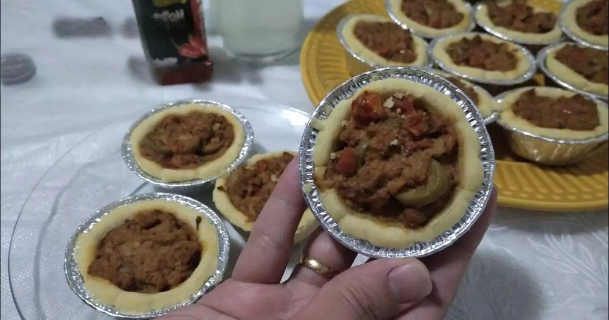 A empadinha de atum é uma deliciosa opção de lanche ou entrada que agrada a...