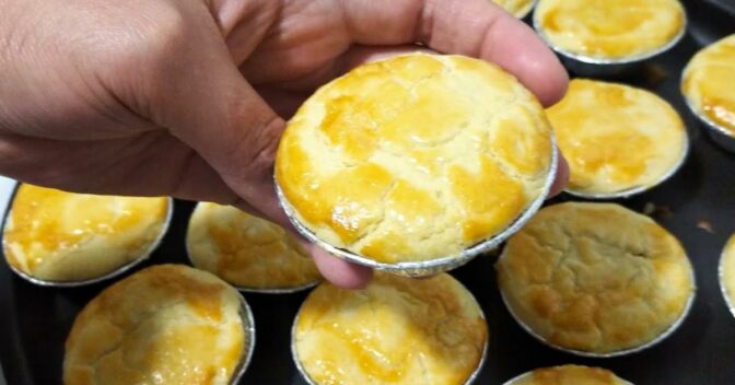 Lanche: Empadinha de Frango com Requeijão: Delícia Fácil de Fazer que Derrete na Boca!