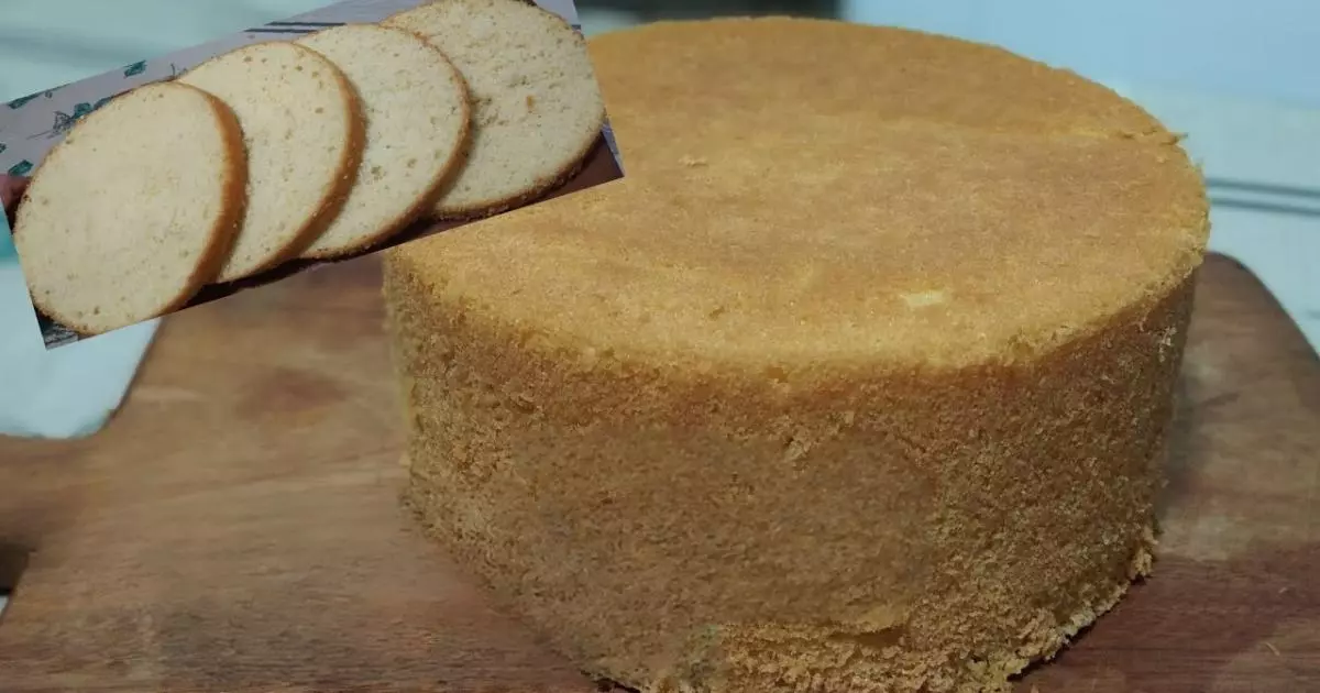 O pão de ló econômico é uma receita clássica e fácil de preparar, perfeita para...