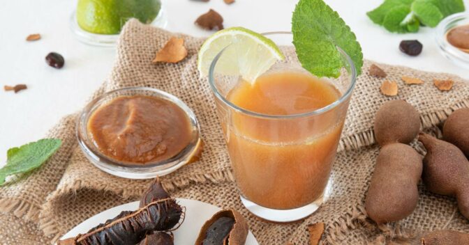 Sucos: Como Fazer Suco de Tamarindo com a Fruta