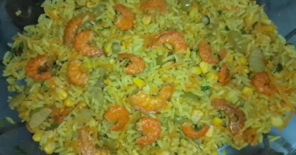 Oi, gente! Matheus aqui, do Vó Naoca, trazendo uma receita deliciosa de Arroz com Camarão,...