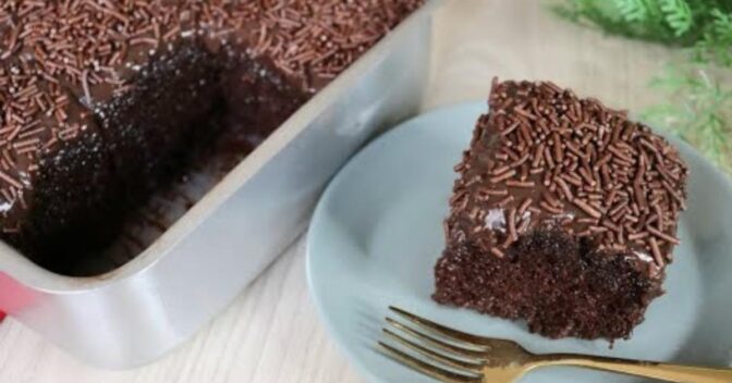 Bolos: Bolo de Chocolate Molhadinho para o seu Café da Tarde