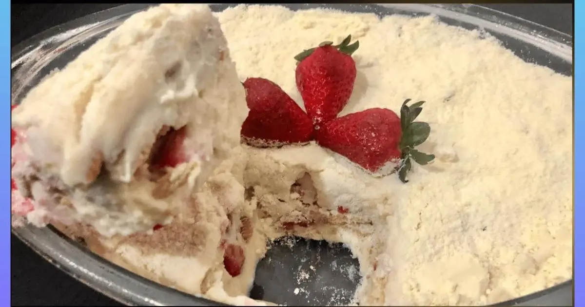 Pavê de Ninho com Morango: camadas de creme cremoso, morangos frescos e biscoitos, fácil e...