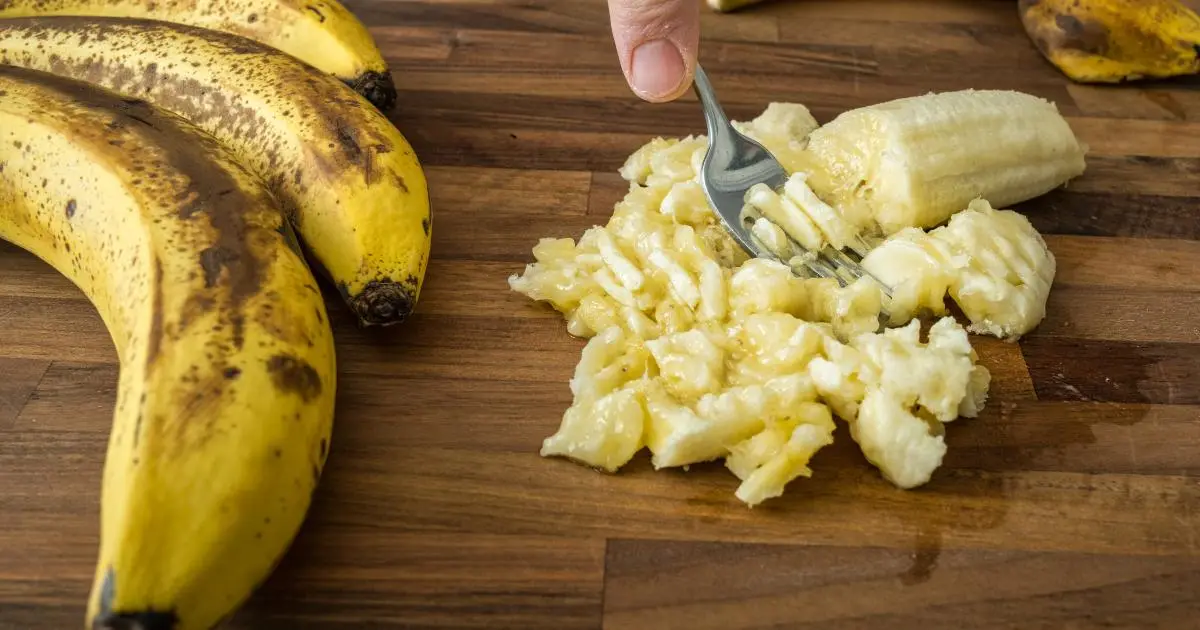 Receita prática de purê de banana da terra com textura e sabor incríveis....