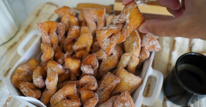 Lanche: Rosquinha Orelha de Gato Sequinha por Fora e Macia Por Dentro