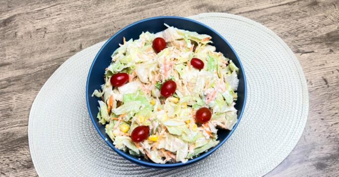 Saladas: Salada com Molho Fácil: Receita Rápida e Proteica